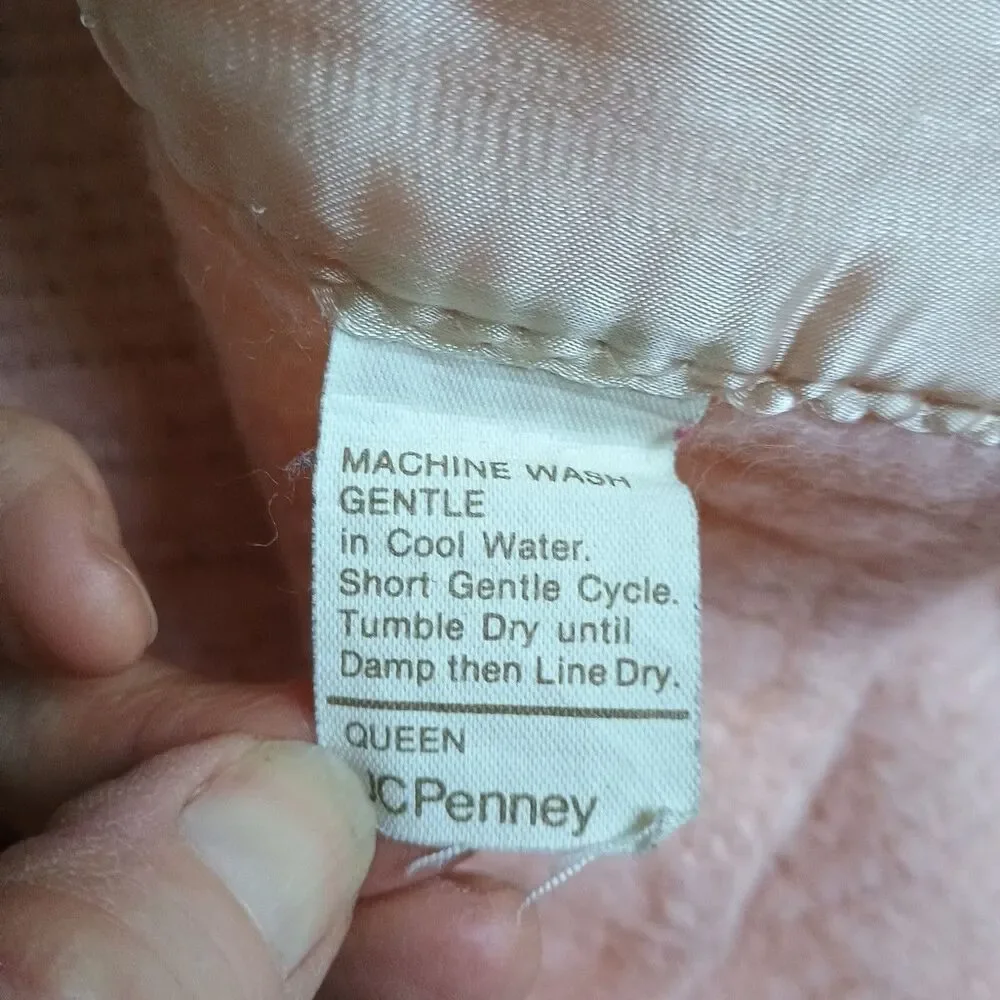 Vtg J C Penney’s Blanket Waffle Satin Trim Peach Queen 82x82